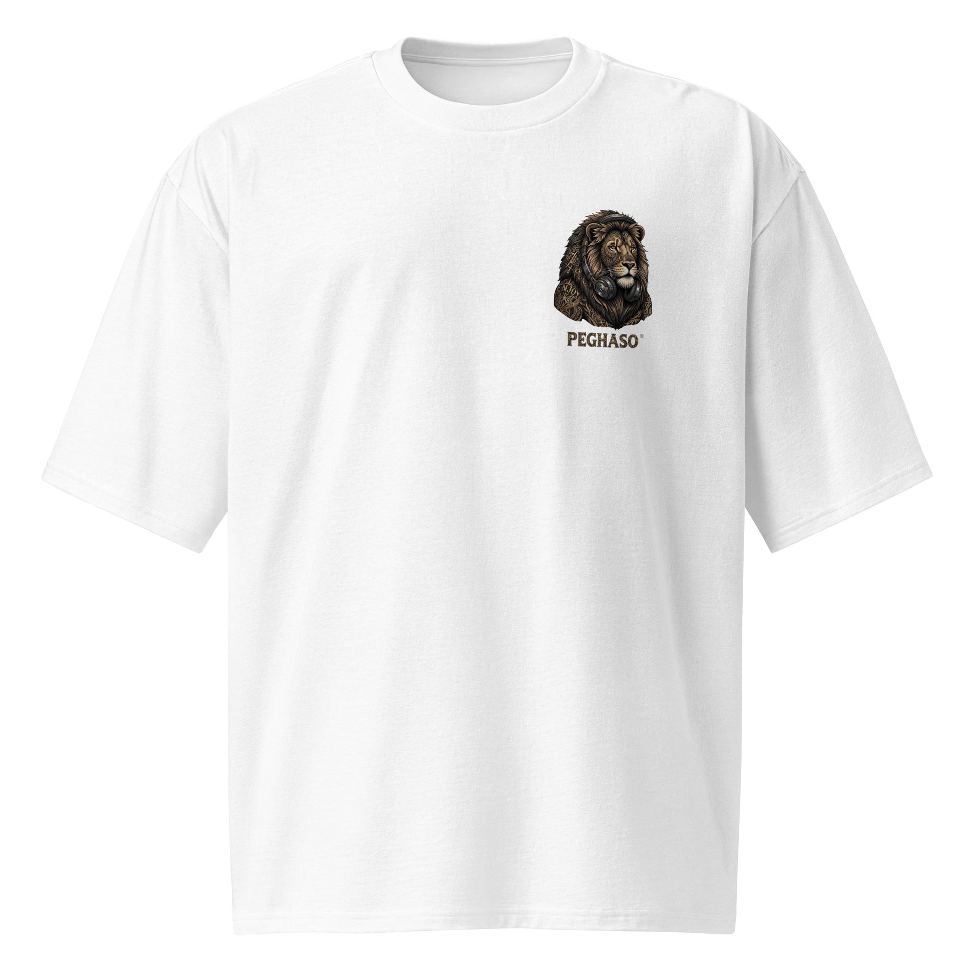 Camiseta oversize de lujo PEGHASO® "Lion's dj" color blanco, con logo de león con auriculares en el pecho y espalda.