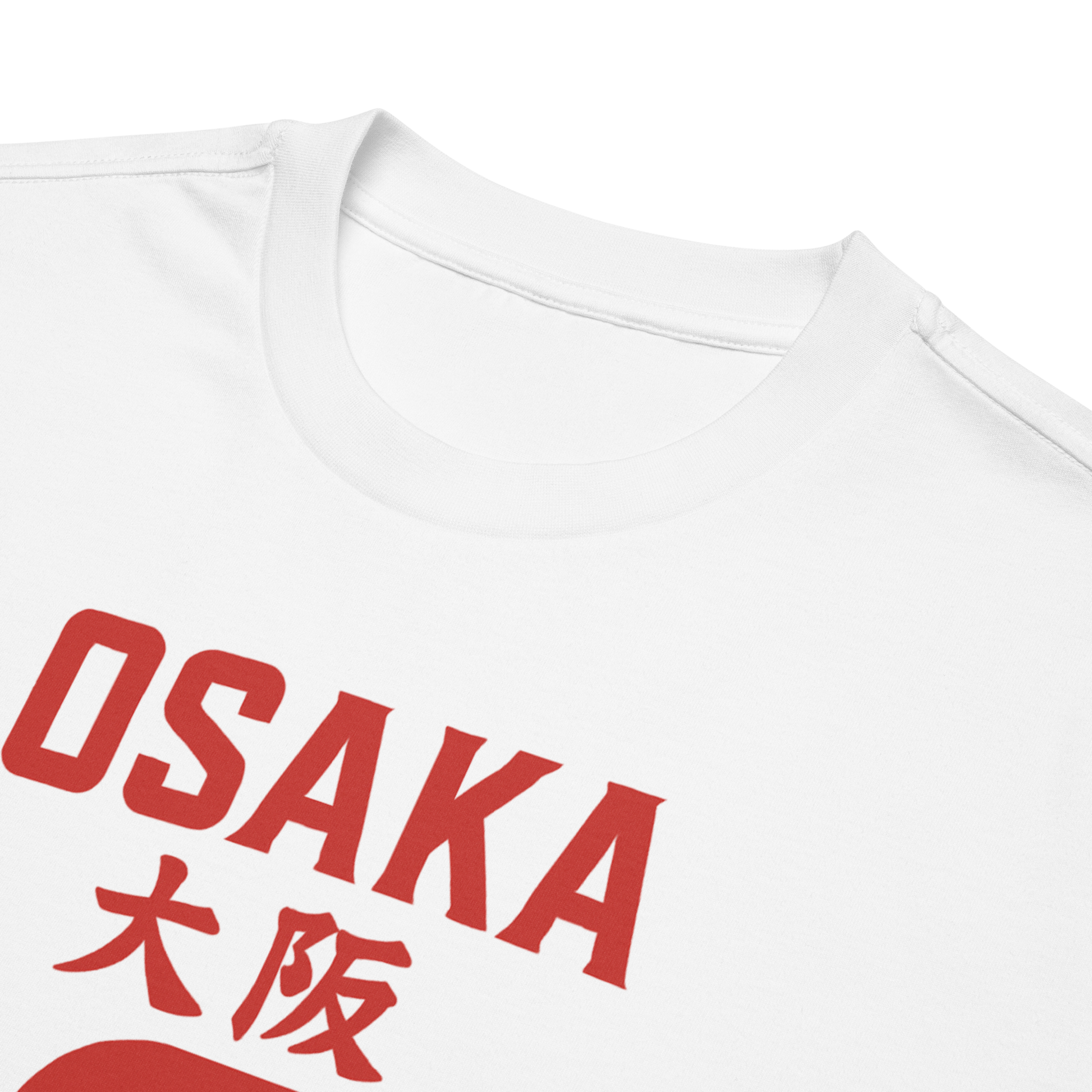 detalle del estampado trasero "OSAKA 6" en camiseta oversize