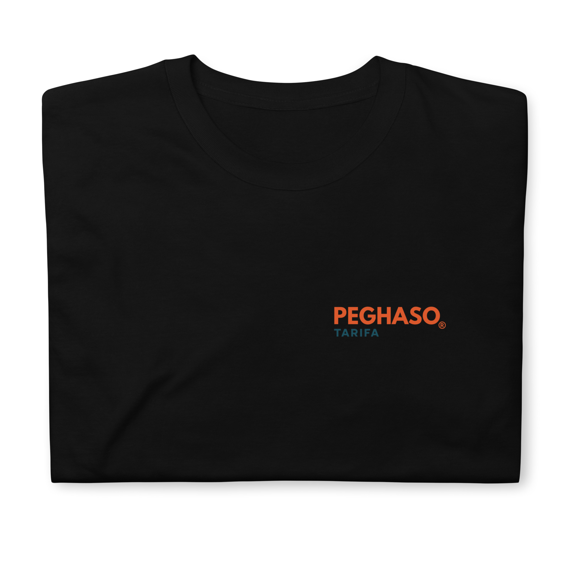 Camiseta unisex negra PEGHASO® TARIFA oversize de manga corta, con diseño trasero de olas y faro de Tarifa.