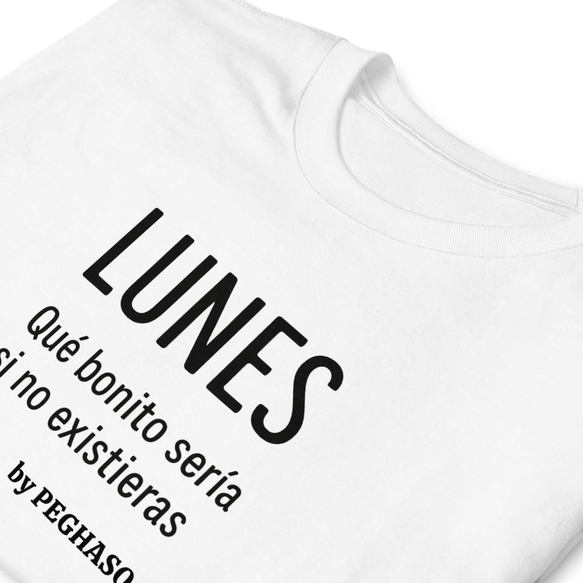 detalle del estampado de la camiseta "LUNES"