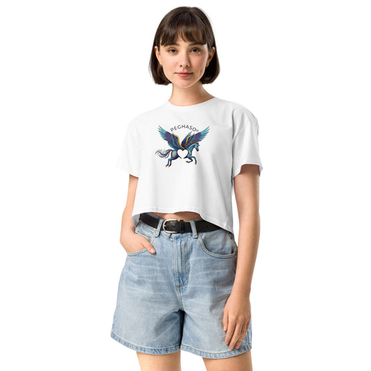 Camiseta blanca tipo crop top para mujer con estampado de pegaso azul de la marca Peghaso.