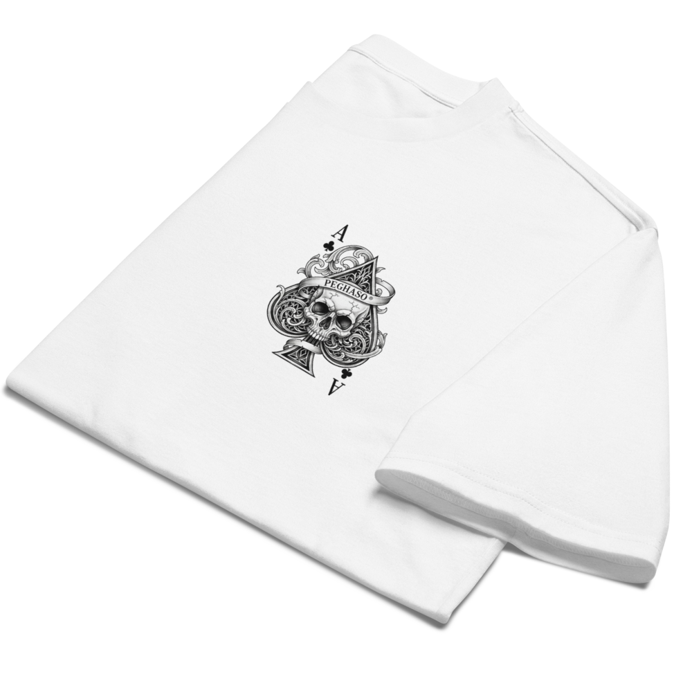 Camiseta oversize de lujo PEGHASO® "Ace of Spades" en color blanco, con logo de As de Picas con cráneo en el pecho.