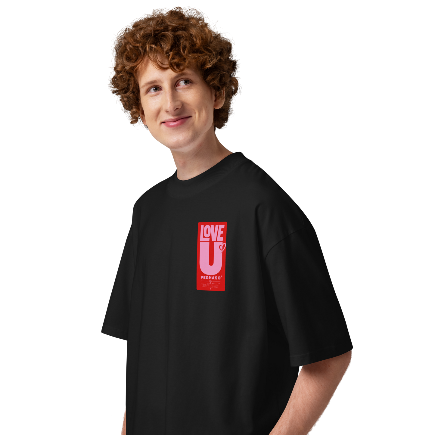 Camiseta Oversize "I LOVE U" de PEGHASO - Diseño Gráfico Exclusivo